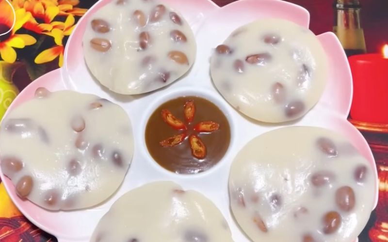 Khi thưởng thức, bạn sẽ cảm nhận được hương vị thơm ngon, béo ngậy từ lạc