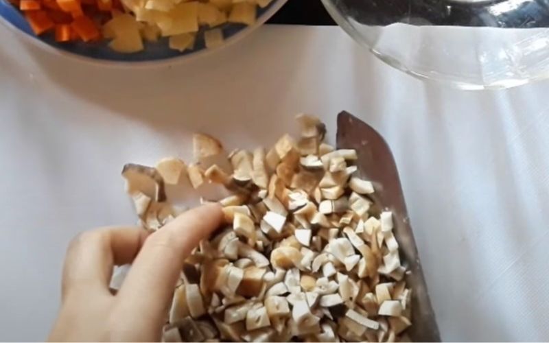 Sơ chế nguyên liệu