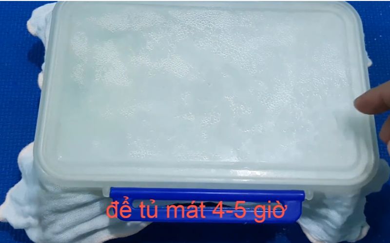 Để bánh rau câu đông lạnh